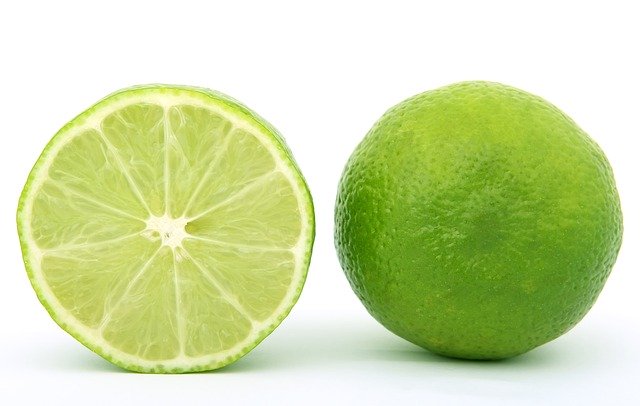 Un citron, riche en vitamine C